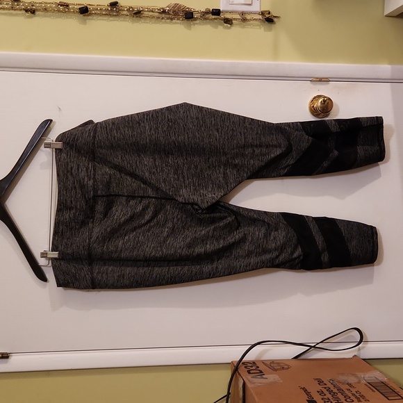 Active wear - Picture 2 of 3